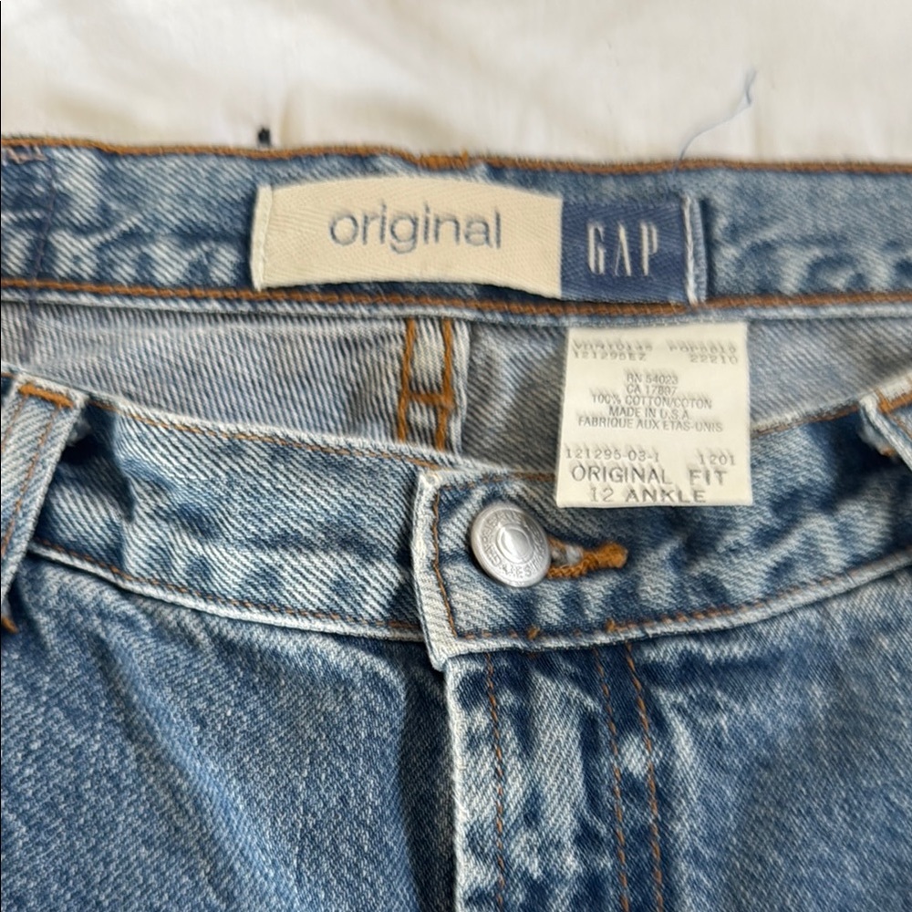 GAP Women's Blue Ankle Jeans